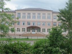 Основное здание МБОУ-СОШ №3 им. С. Орджоникидзе